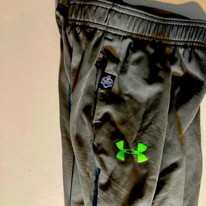 Boys large under armour gray pants